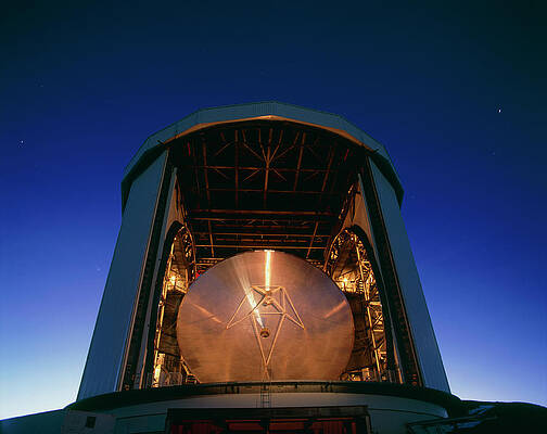 Wall Art - Photograph - The James Clerk Maxwell Telescope (jcmt) by Science Photo Library