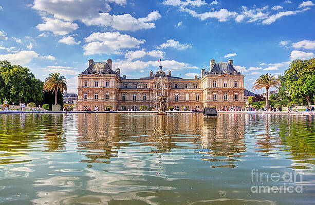 Pond Of Palais Du Luxembourg, Jardin Du Tote Bag by Oliver Strewe 