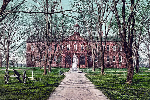 Wall Art - Photograph - The Sir Christopher Wren Building by Everett