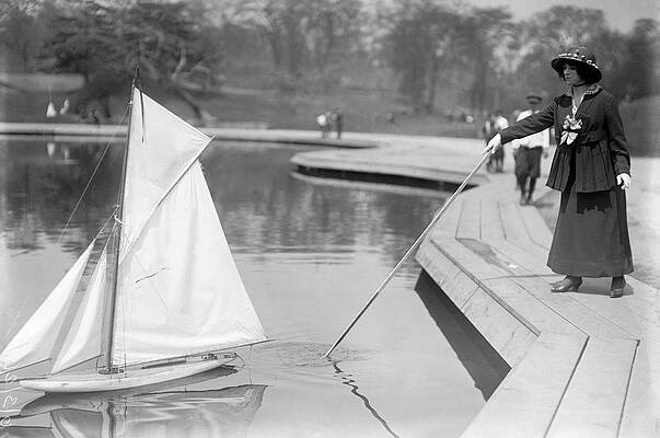 Wall Art - Photograph - Toy Yacht Race, C1912 by Granger