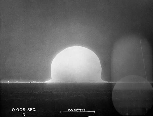 Wall Art - Photograph - Trinity Test, 0.006 Seconds by Science Source