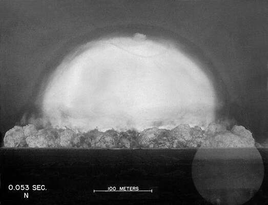 Wall Art - Photograph - Trinity Test, 0.053 Seconds by Science Source