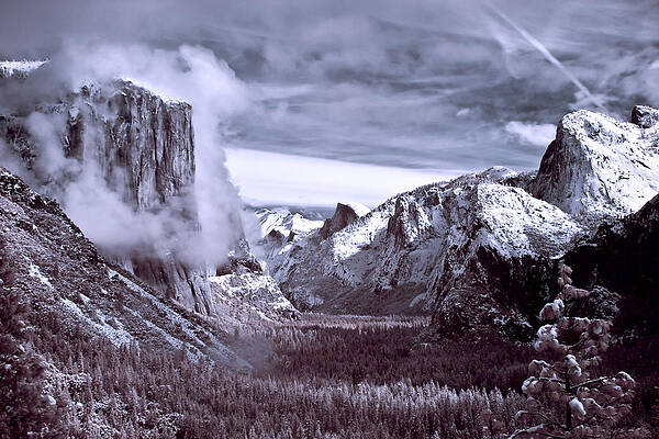 Wall Art - Photograph - Tunnel View in Yosemite by Alexis Birkill