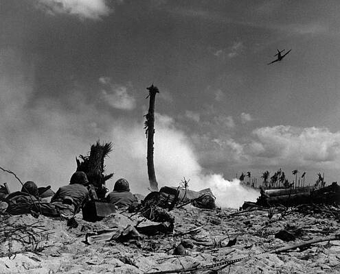 Wall Art - Photograph - U.s. Marines In The Sand Shoot by Everett