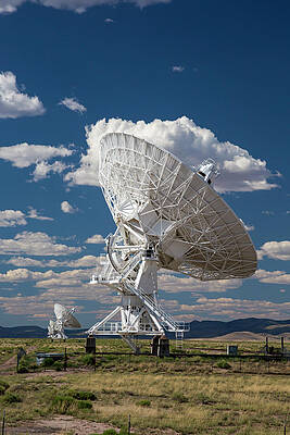 Wall Art - Photograph - Very Large Array Antenna by Science Photo Library