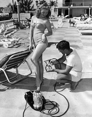 Vintage Spray Tan Modeling by Retro Images Archive Vintage Spray Tan Modeling by Retro Images Archive
