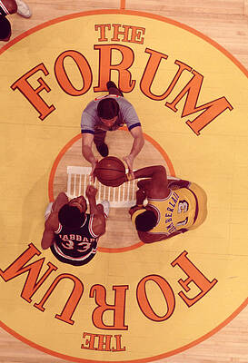 Wall Art - Photograph - Wilt Chamberlain Vs. Kareem Abdul Jabbar by Retro Images Archive