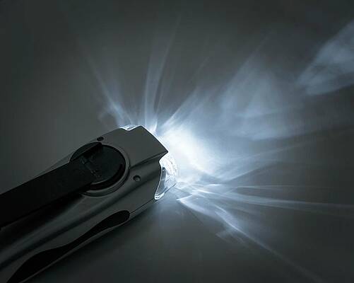 Wall Art - Photograph - Wind-up Torch by Science Photo Library