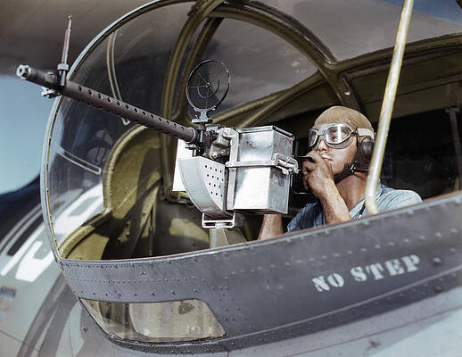 Wall Art - Photograph - Wwii Fighter Plane, 1942 by Granger