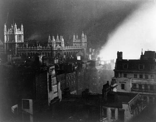 Wall Art - Photograph - Wwii London Air Raid, C1941 by Granger