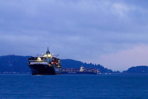 Wall Art - Photograph - Yang Ming Marine at Anchor by E Faithe Lester
