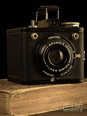 Wall Art - Photograph - You push the button we do the rest Kodak Brownie Vintage Camera by Edward Fielding