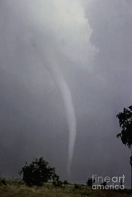 Wall Art - Photograph - Tornado #10 by Science Source