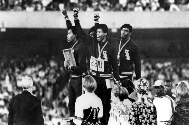 Wall Art - Photograph - 1968 Olympics, 4x100 Mens Relay Team by Everett