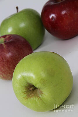 Wall Art - Photograph - Apples #2 by Photo Researchers, Inc.