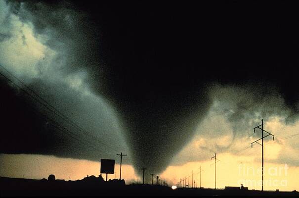 Wall Art - Photograph - Tornado #7 by Science Source