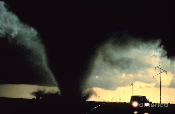 Wall Art - Photograph - Tornado #8 by Science Source