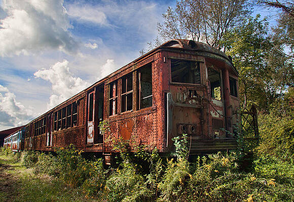 Wall Art - Photograph - Awaiting Restoration by Dale Kincaid