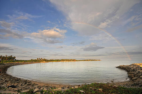 Curve of Rainbow by Mohamad Shahreen Amri