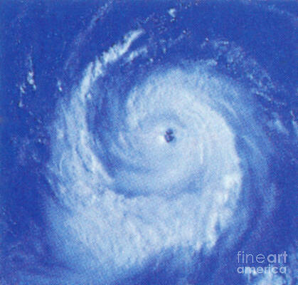 Wall Art - Photograph - Hurricane Sequence, 3 Of 3 by Science Source
