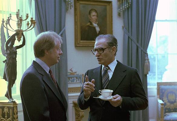Wall Art - Photograph - Jimmy Carter And The Shah Of Iran Talk by Everett