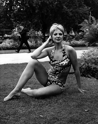 Wall Art - Photograph - Mandy Rice-davies Modeling by Everett