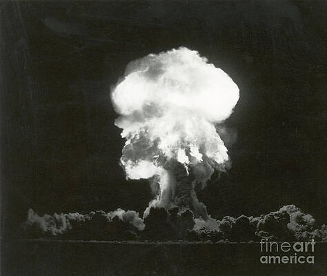 Wall Art - Photograph - Operation Plumbbob by Science Source