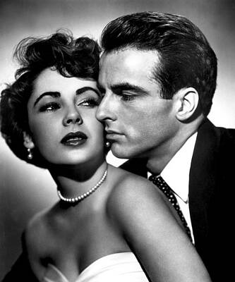 Wall Art - Photograph - Place In The Sun, Elizabeth Taylor by Everett