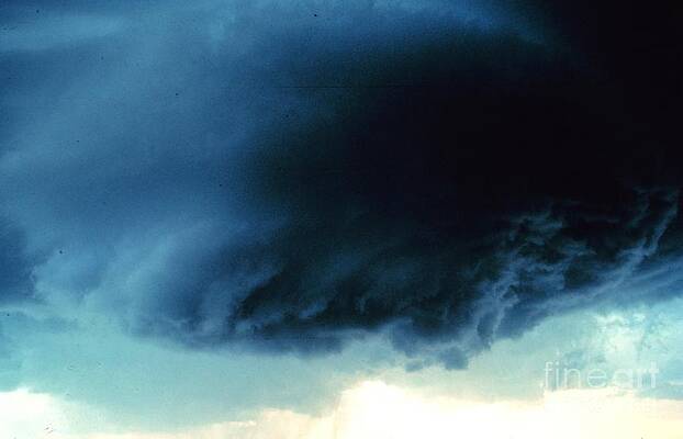 Wall Art - Photograph - Rotating Wall Cloud by Science Source