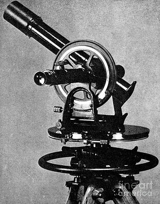 Wall Art - Photograph - Theodolite, 1919 by Science Source