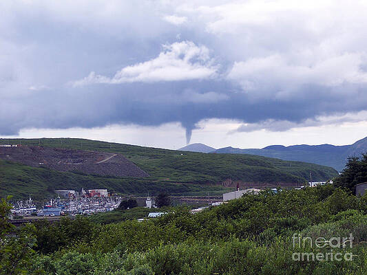 Wall Art - Photograph - Tornado In Alaska, 2005 by Science Source