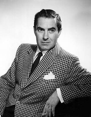 Wall Art - Photograph - Tyrone Power At The Time Of The Stage by Everett
