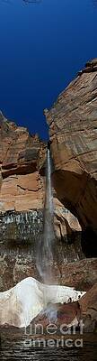 Waterfall vertical pano by Daniel Geu