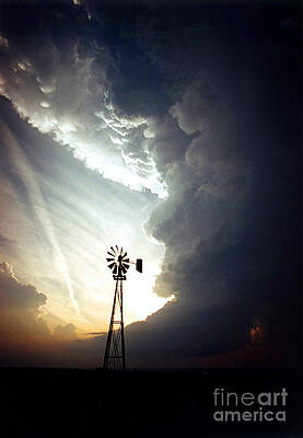 Wall Art - Photograph - Windmill, Supecell Formation by Science Source