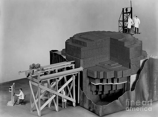 Wall Art - Photograph - Chicago Pile-1, Scale Model #1 by Science Source