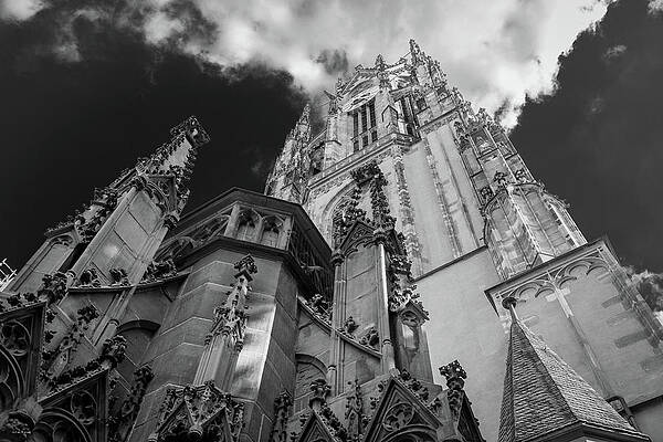 Frankfurt Cathedral by Ross Henton Frankfurt Cathedral by Ross Henton