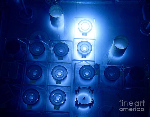 Wall Art - Photograph - High Flux Isotope Reactor Pool #1 by Science Source
