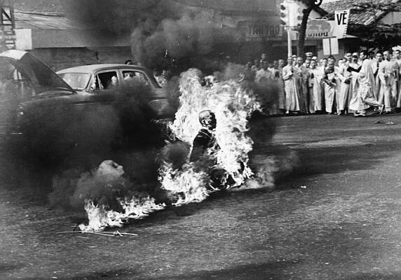 Wall Art - Photograph - Buddhist Crisis, 1963 #3 by Granger