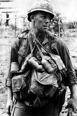 Wall Art - Photograph - A U.s. Soldier With The U.s. 1st by Everett