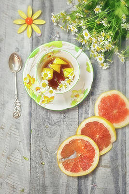 Art Deco Tea Cup with Grapefruit and Daisies by Susan Gary Art Deco Tea Cup with Grapefruit and Daisies by Susan Gary