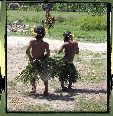 Booty Shaking Fanning Island Style by Jane Gordon Booty Shaking Fanning Island Style by Jane Gordon