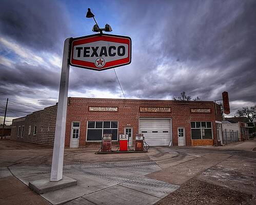 Wall Art - Photograph - C.C. Kersey's Garage by Christopher Thomas