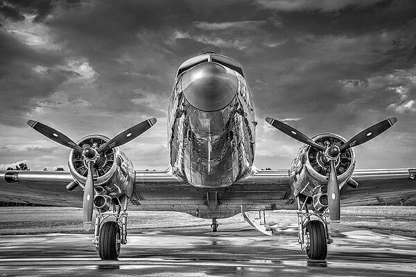 Douglas DC3 by Philip Rispin Douglas DC3 by Philip Rispin