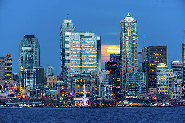 Full moon in Seattle Downtown by Hisao Mogi Full moon in Seattle Downtown by Hisao Mogi