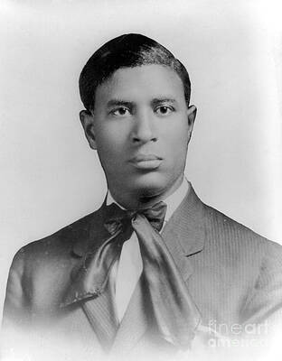 Wall Art - Photograph - Garrett Morgan, American Inventor by Science Source