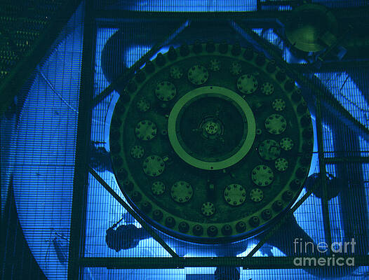 Wall Art - Photograph - High Flux Isotope Reactor Pool by Science Source