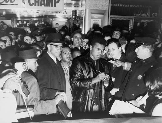 Wall Art - Photograph - Muhammad Ali Cassius Clay Defeated by Everett