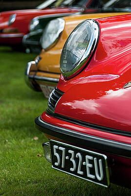 Oldtimer Porsches in line by 2bhappy4ever Oldtimer Porsches in line by 2bhappy4ever