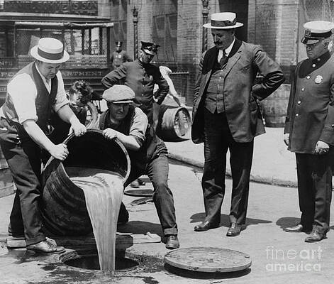 Wall Art - Photograph - Prohibition Agents Dump Liquor Into Sewar by Science Source
