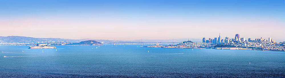 Wall Art - Photograph - The Bay by Daniel Murphy